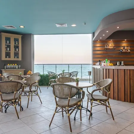 Отель Marina Hotel, Sunny Day