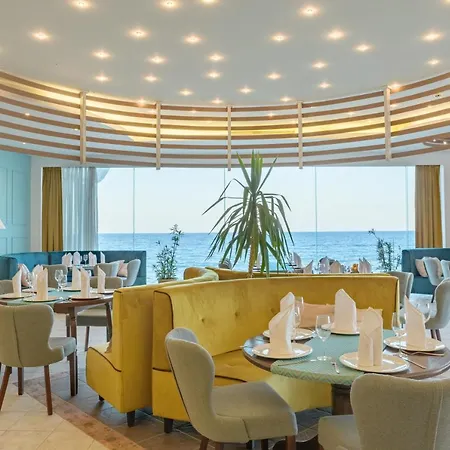 Отель Marina Hotel, Sunny Day