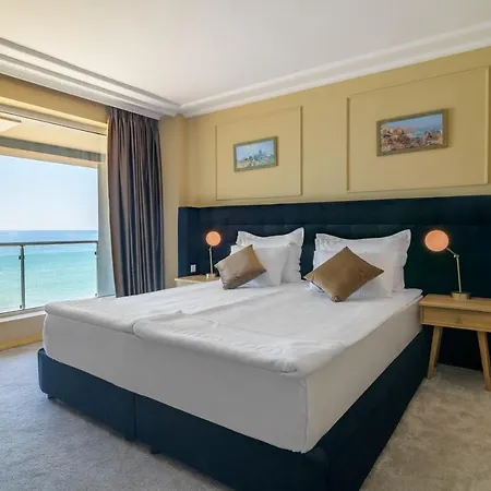 Marina Hotel, Sunny Day Варна