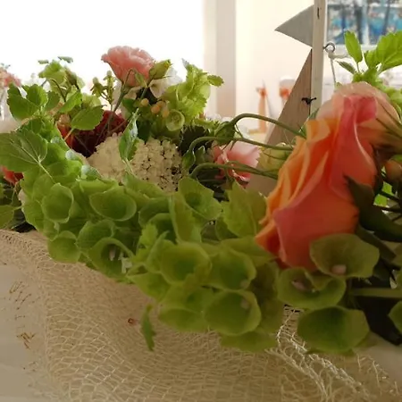 Marina Hotel, Sunny Day Отель Варна