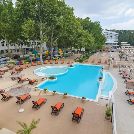 Marina Hotel, Sunny Day ホテル 4*
