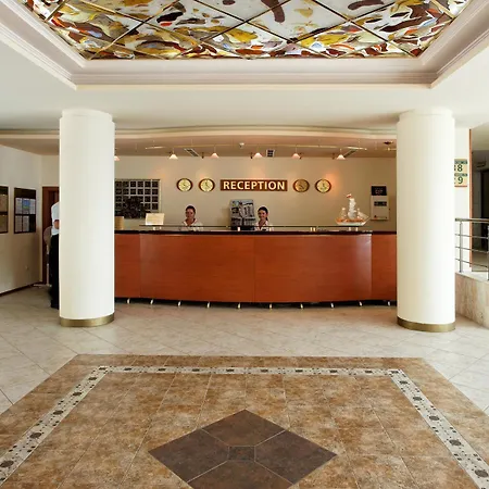 Marina Hotel, Sunny Day Отель
