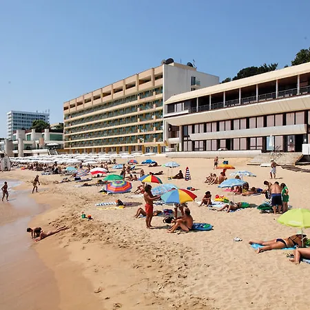 Marina Hotel, Sunny Day Отель