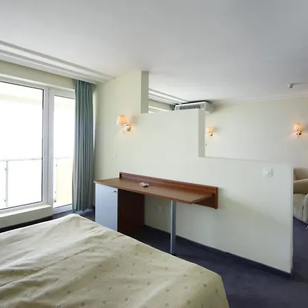 Marina Hotel, Sunny Day