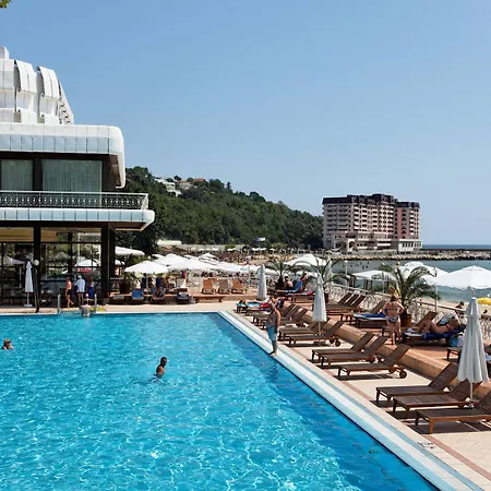 Отель Marina Hotel, Sunny Day 4*