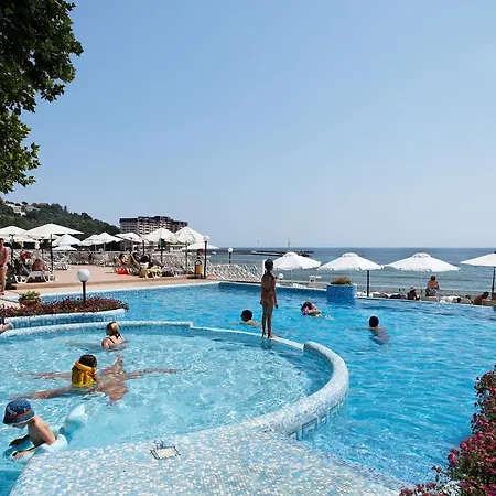 ホテル Marina Hotel, Sunny Day 4*