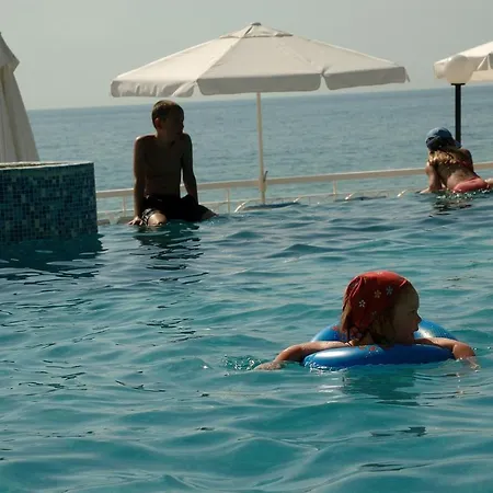 Marina Hotel, Sunny Day ヴァルナ