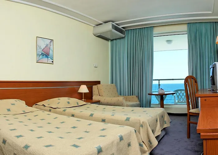 Marina Hotel, Sunny Day