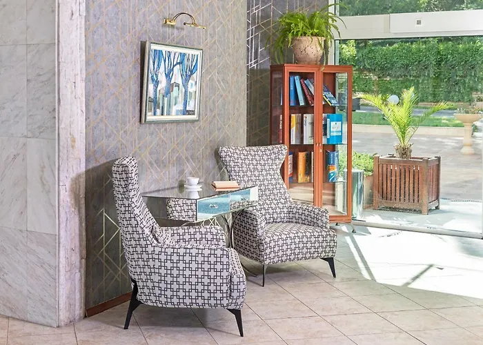 Marina Hotel, Sunny Day