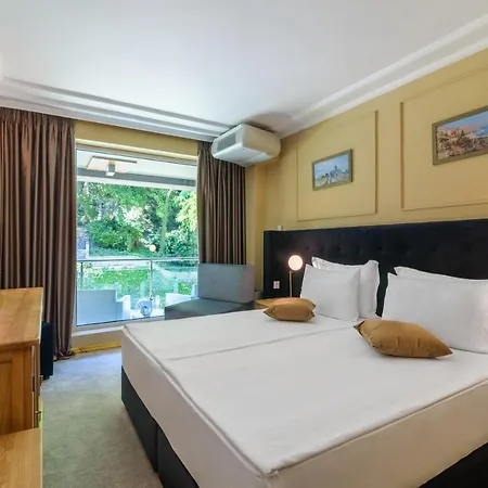 Marina Hotel, Sunny Day 4* Warna