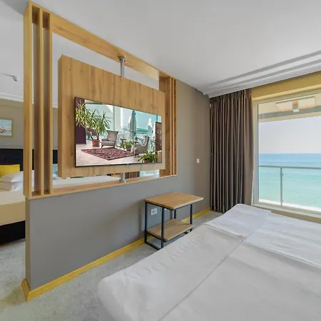 Szálloda Marina Hotel, Sunny Day 4*