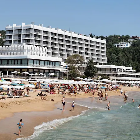 Szálloda Marina Hotel, Sunny Day