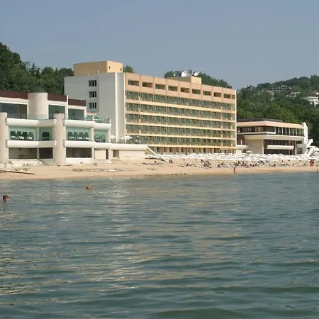 Marina Hotel, Sunny Day