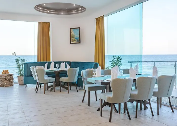 Marina Hotel, Sunny Day Варна