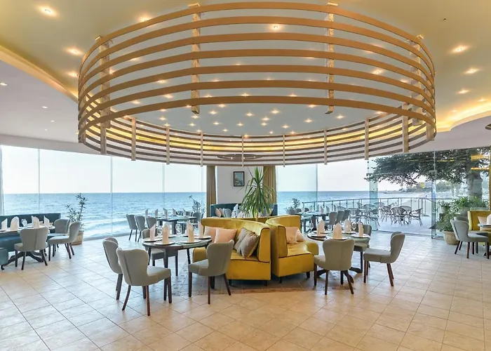 Marina Hotel, Sunny Day