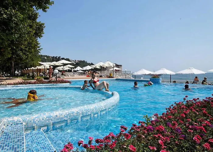 Marina Hotel, Sunny Day Хотел 4*